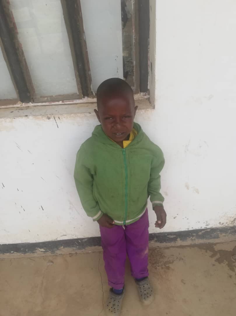 Mikael Kiroshi Kirita aus dem Kindergarten in Esilalei